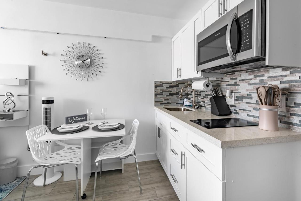 Newly Renovated Oceanfront Studio W/ Balcony - Daytona Beach Exterior foto