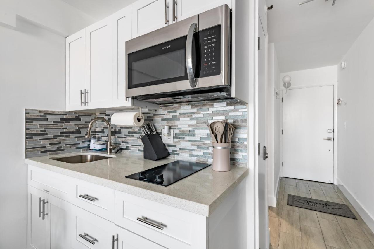 Newly Renovated Oceanfront Studio W/ Balcony - Daytona Beach Exterior foto